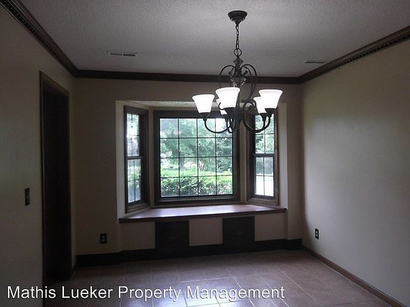 4th image of 1336 Rockledge Dr