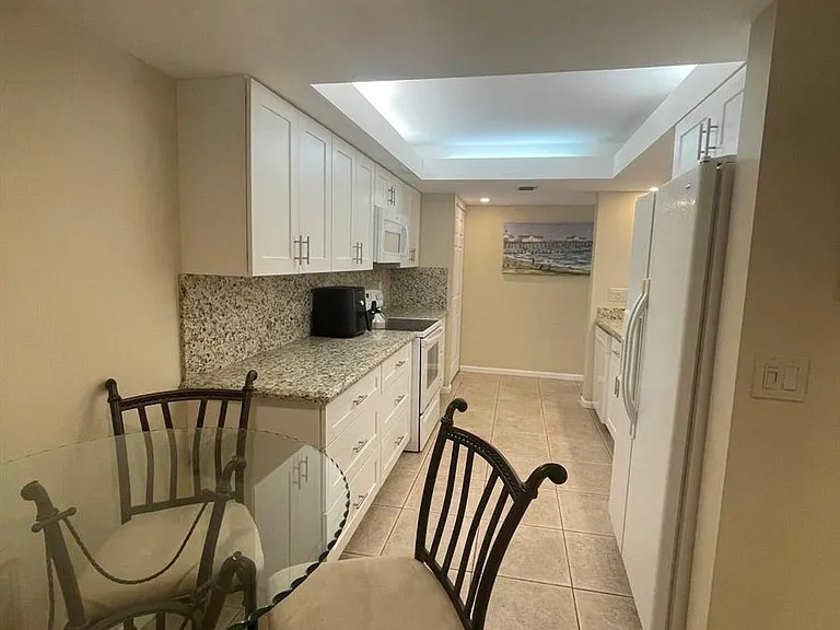 450 Egret Cir #9203 — Photo 7