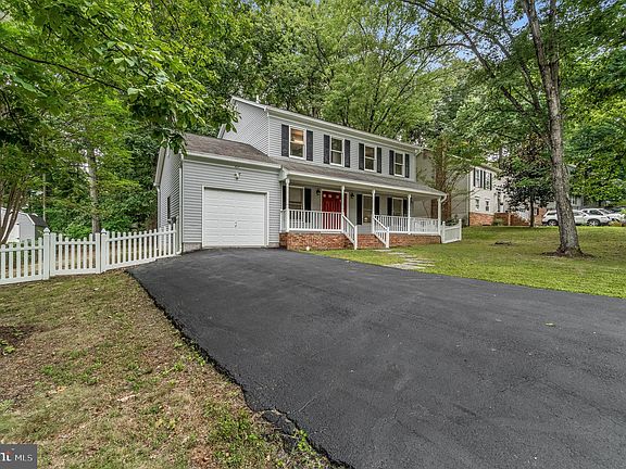 3rd image of 1017 Plymouth Dr