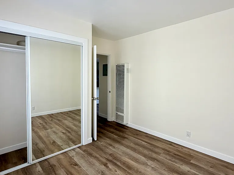 1119 N Genesee Ave #3 — Photo 8