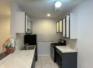 1847 E 87th St APT 202, Cleveland, OH 44106