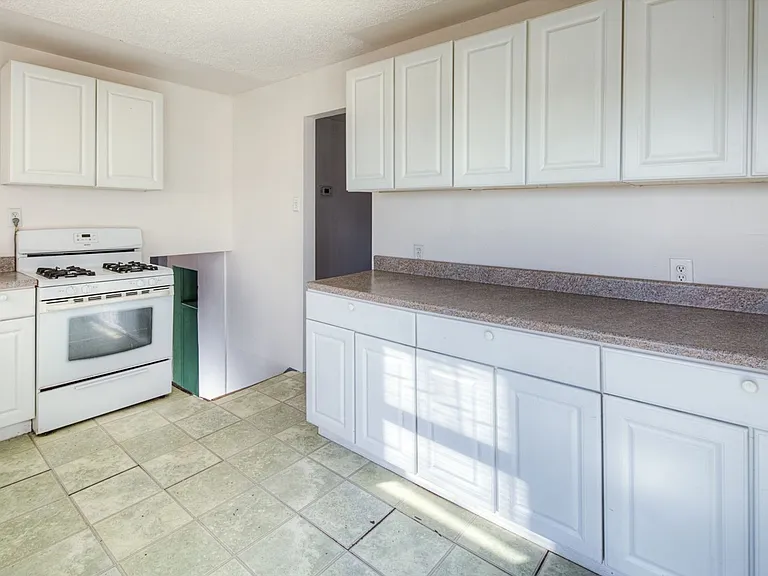 203 Sycamore Rd — Photo 5