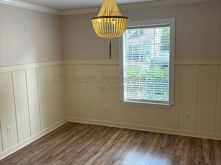3111 Leesburg Sq — Photo 3