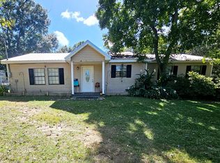 125 Bluebird Ln, Hartford, AL 36344