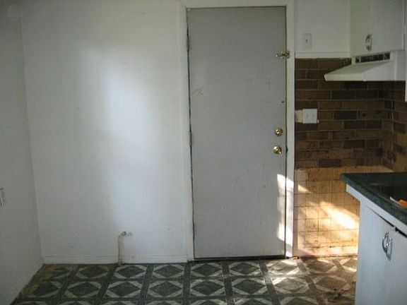 5th image of 1619 Maine Ave