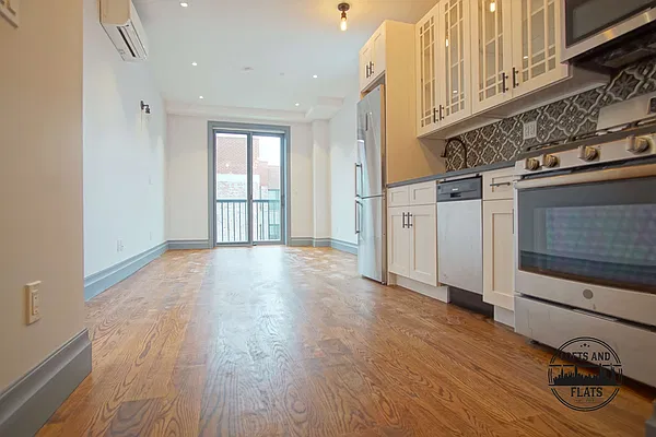 Rented by Lofts and Flats LLC | media 2