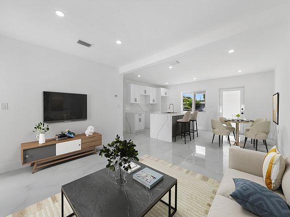 2nd image of 1308 NW 19th Avenue