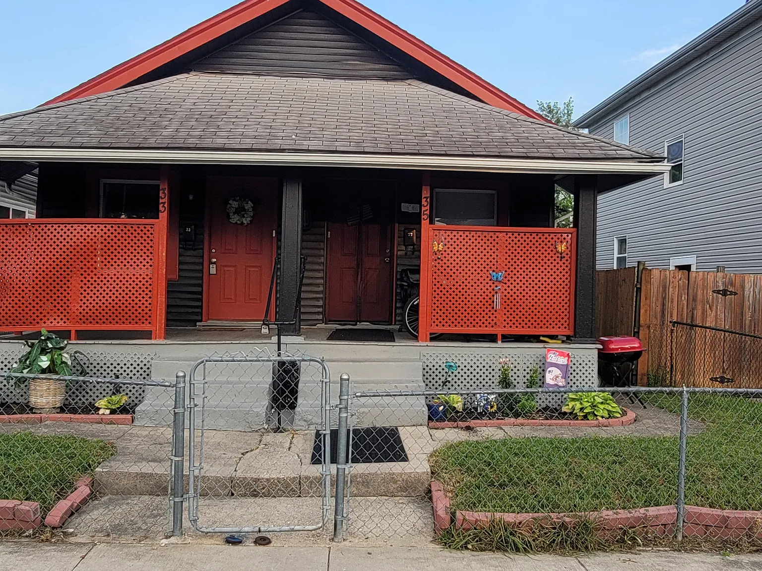 33 York Ave — Photo 1