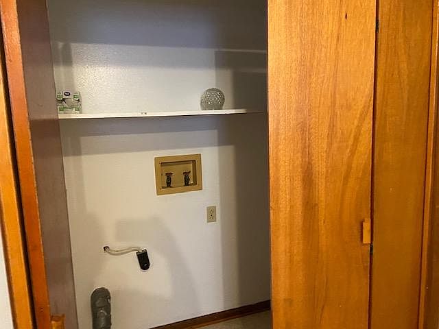 Laundry Closet with Hookups (Bring your own Washer/Dryer
