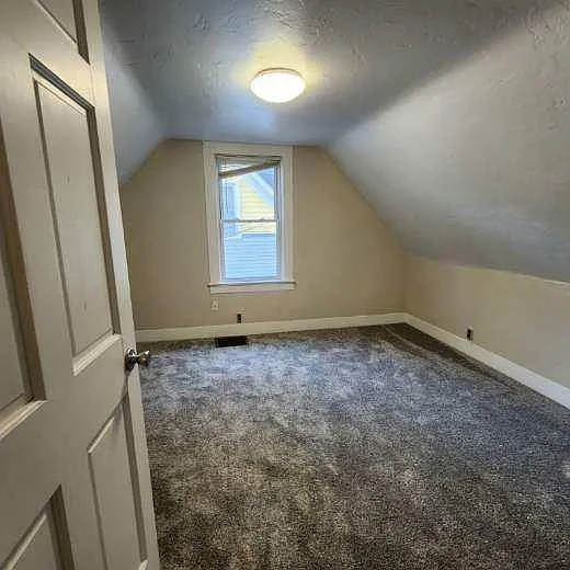 413 Ingleside Ter — Photo 12