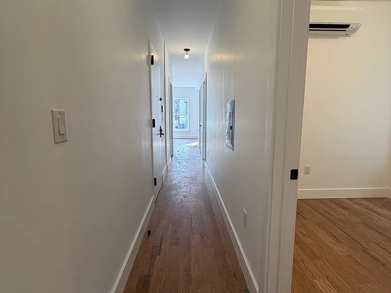 286 Hawthorne Ave #2 — Photo 4