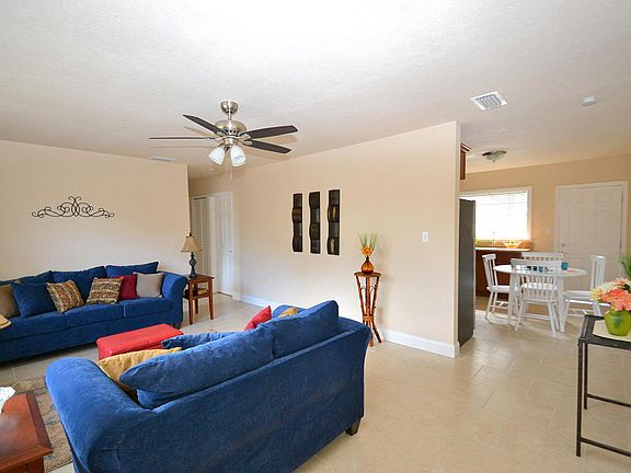 3rd image of 600 Japonica Dr