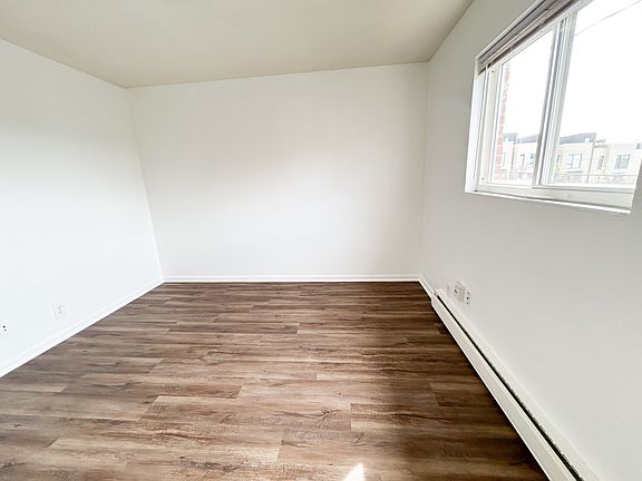 2nd image of 2014 Linden Ave APT 9