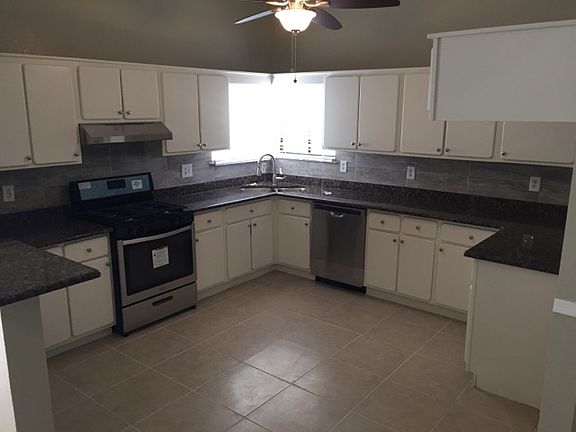 5th image of 1605 Cezanne Cir