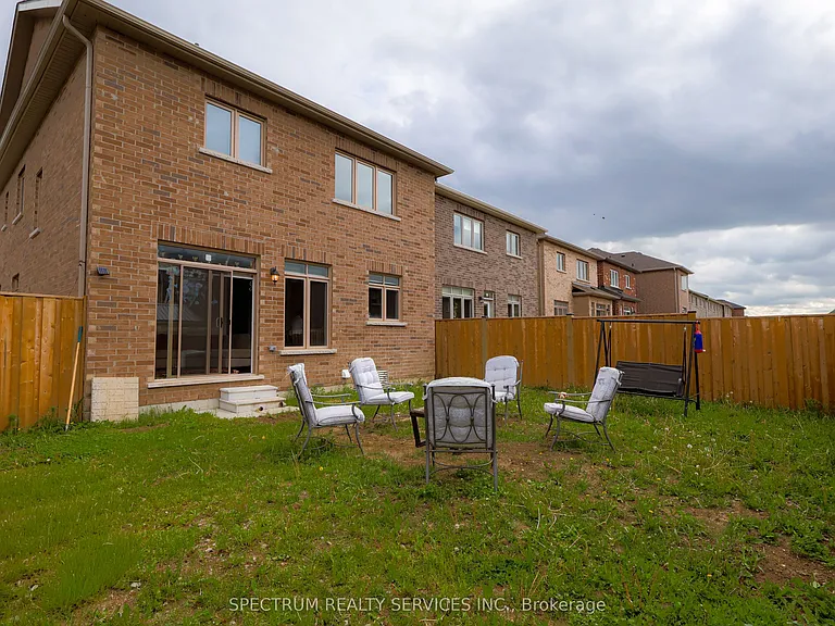 2300 Grainger Loop — Photo 27