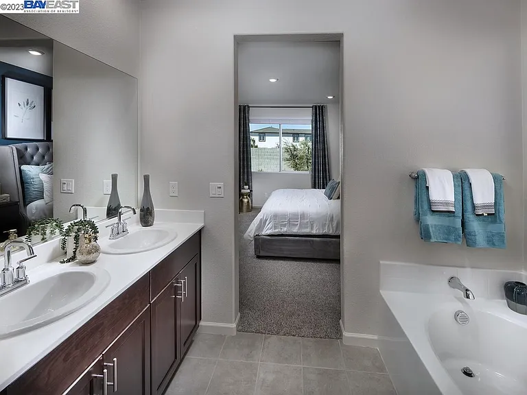 4416 Markovich Ct — Photo 11