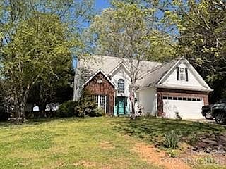 1st image of 113 Old Willow Rd