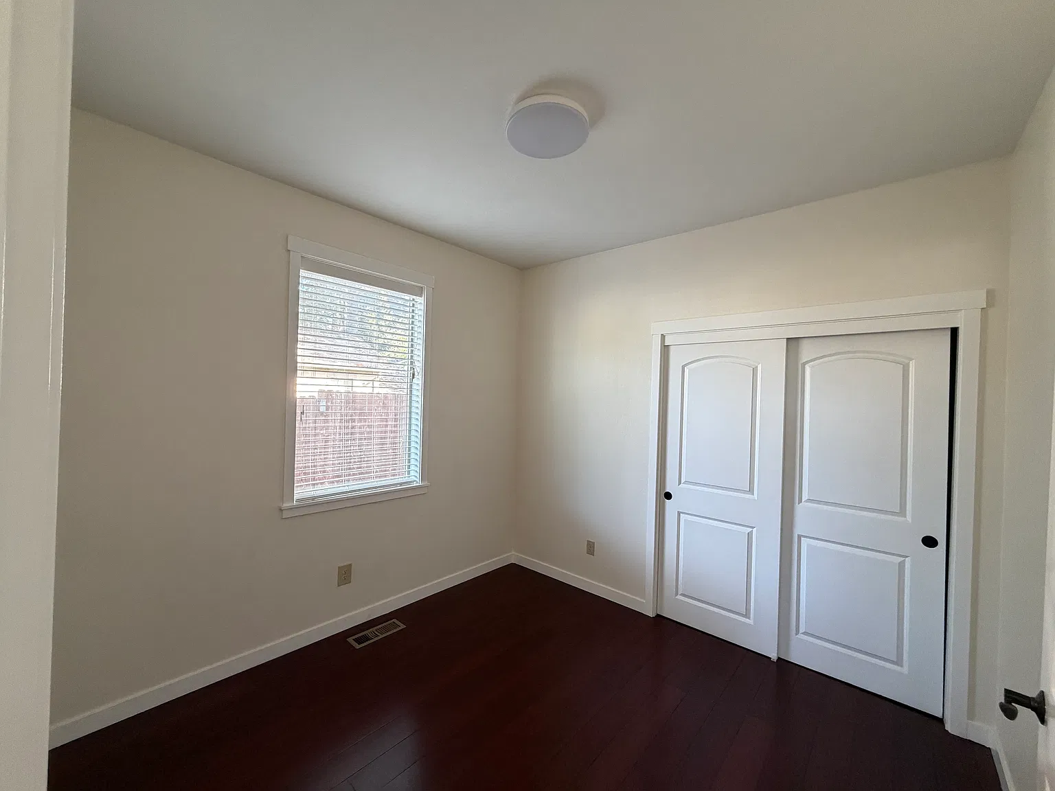 5 bed, 2.5 bath, 2970 sqft, $3,695 — Photo 4