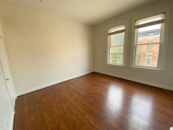 2nd image of 1101 Dayton St