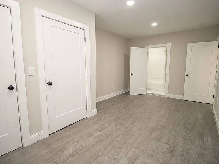1840 Hampton Street — Photo 45