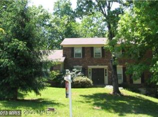 4 Halifax Ct, Sterling, VA 20165