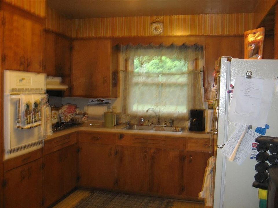 2nd image of 111 N Maple Ave