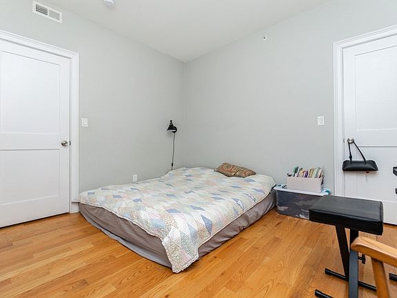 5th image of 279 Concord Ave #2G