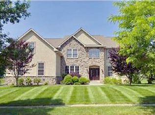 3547 Woodbyne Rd, Hellertown, PA 18055