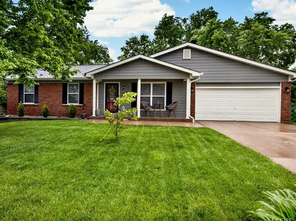 822 Haversham Dr, Saint Charles, MO 63304