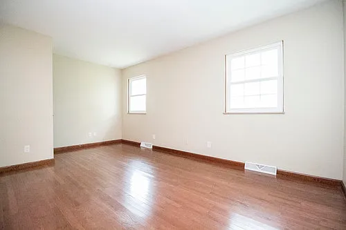 2731 Glendale Ave #J — Photo 11