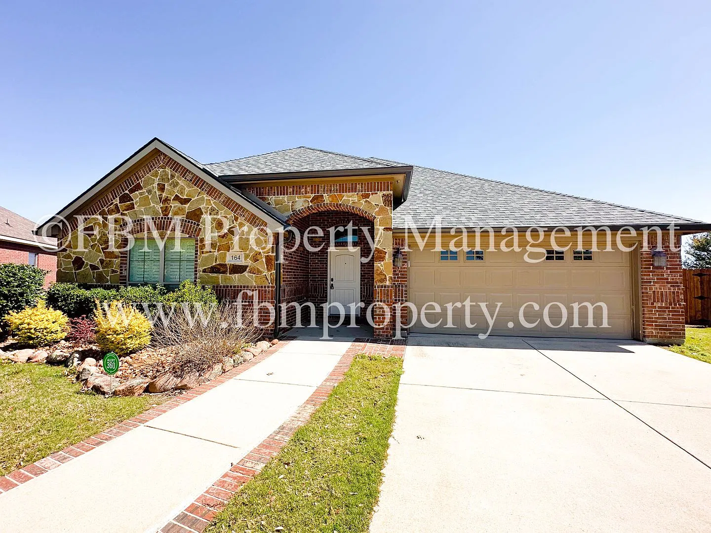 164 Horseshoe Bend Dr. - Gorgeous 5 Bedroom, 3 Bathroom Home in Waxahachie, TX! — Photo 3