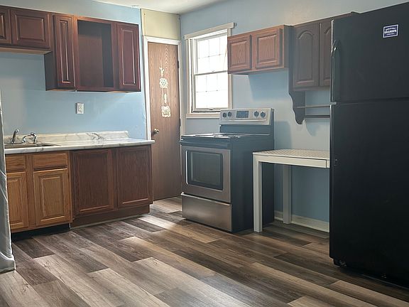 3rd image of 430 S 11th St #1A