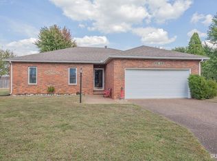 8722 Westwood Dr, Newburgh, IN