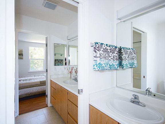 3rd image of 2023 E San Antonio St