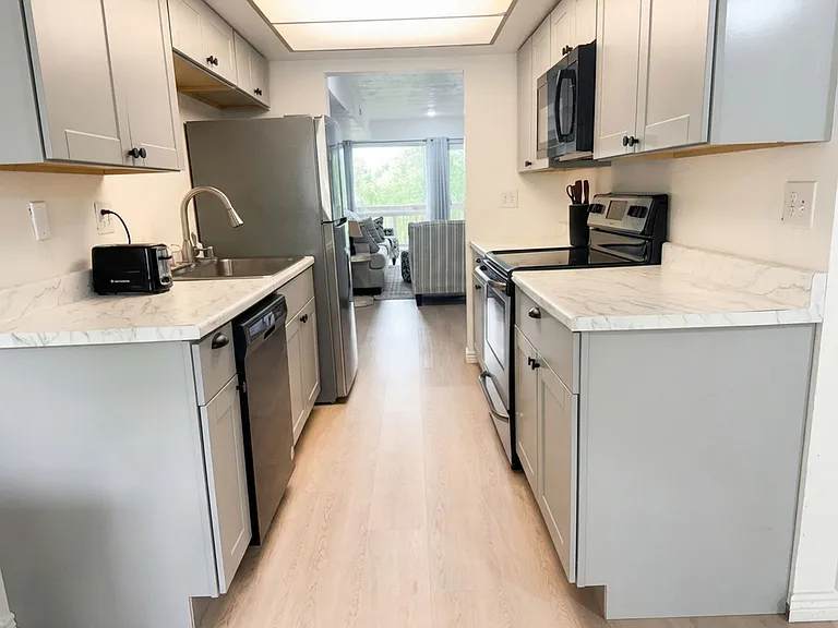 5239 S Gravenstein Park — Photo 3