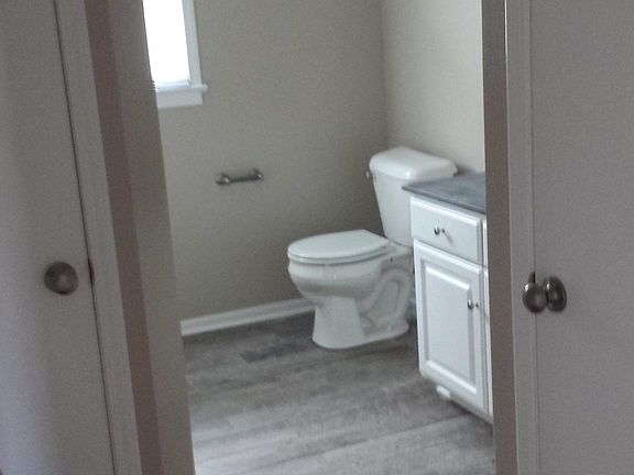 2nd image of 6109 Bancroft St