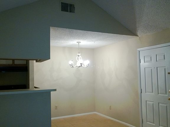 5th image of 232 Afton Sq Unit 304
