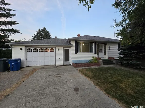 142 First STREET W, Glenavon, SK S0G 1Y0