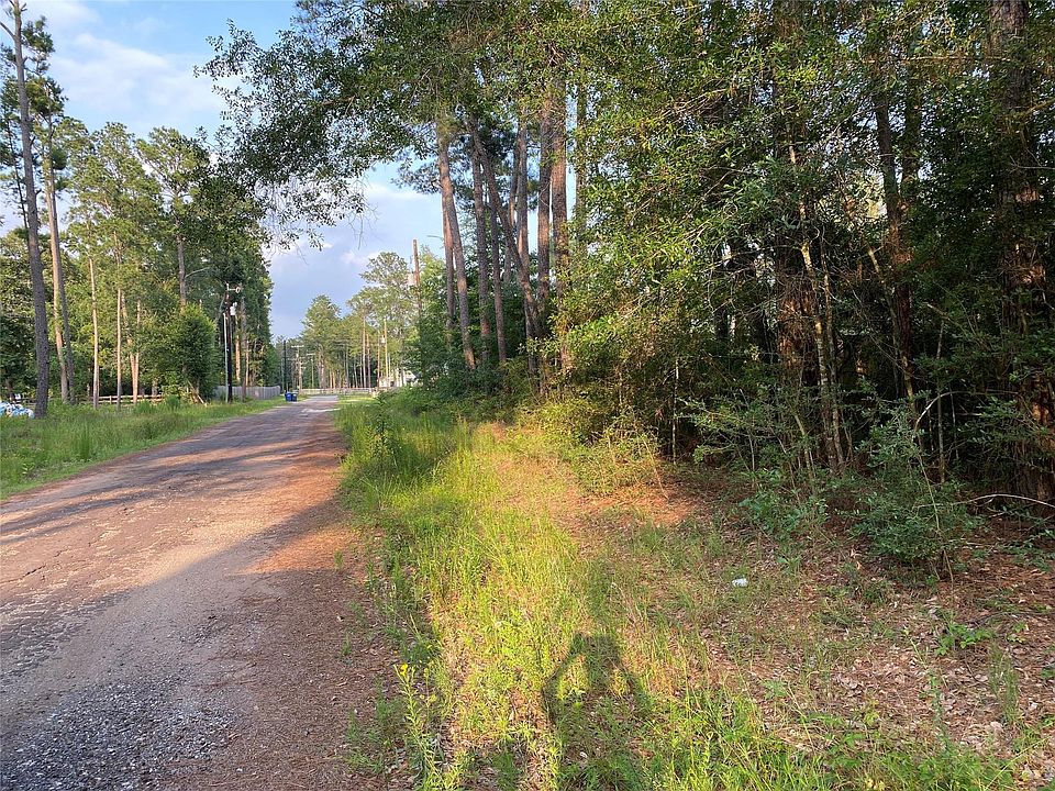 2nd image of Greenway Dr
