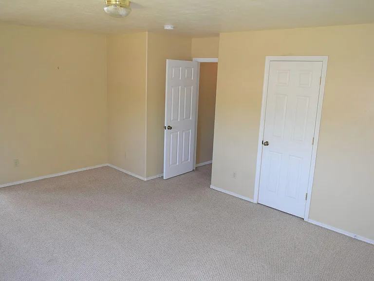 1506 S Pheasant Ln — Photo 20
