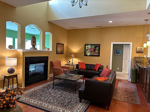 4th image of 2718 Scioto Station Dr
