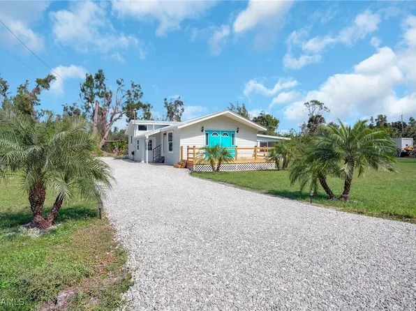 7448 Kreamers Dr, Bokeelia, FL 33922