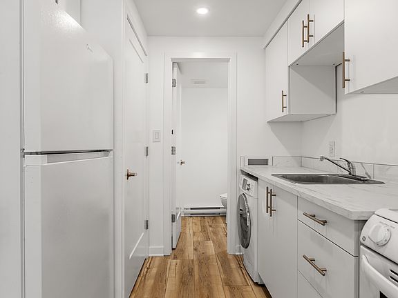 5th image of 11 Merton St #6