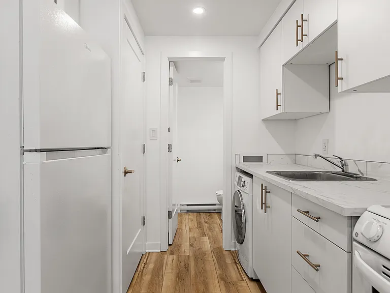 11 Merton St #6 — Photo 4