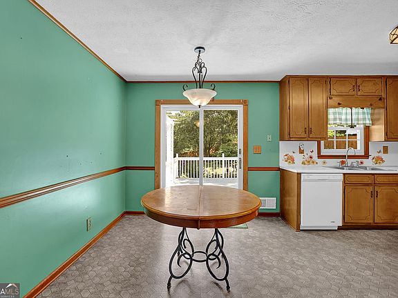 3rd image of 1480 Pinyon Pl