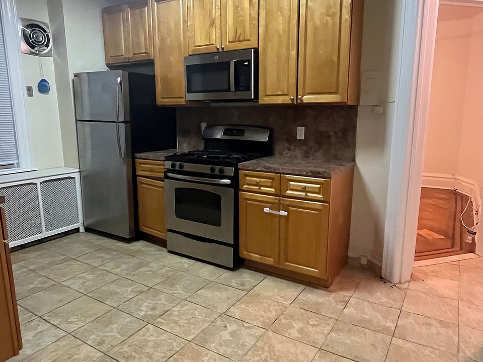 1st image of 25-36 42nd St #2UP