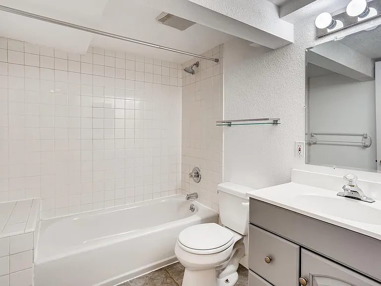 1246 Jackson St — Photo 31