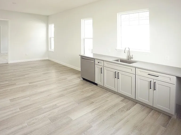 In law quarter separate kitchen