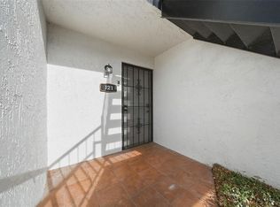 3821 N Oak Dr Unit J21, Tampa, FL 33611