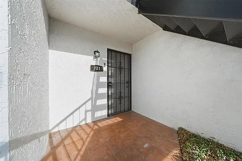 3821 N Oak Dr #J21 Photo 1